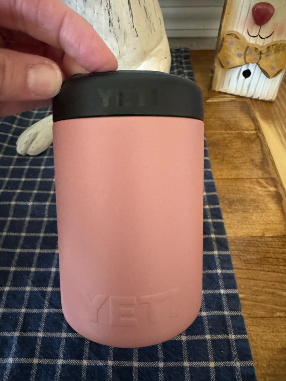Yeti Sandstone Pink Rambler Can Insulator with Black Rim - Picture 7 of 7